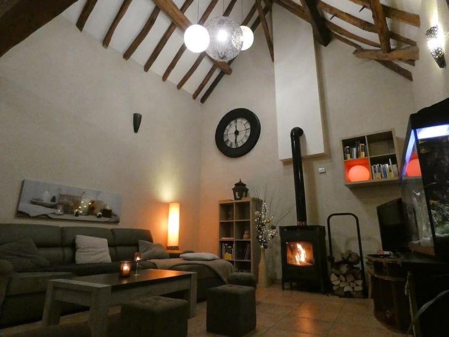 Maison De Charme Pres De Beauval Saint-Cyran-du-Jambot Zewnętrze zdjęcie